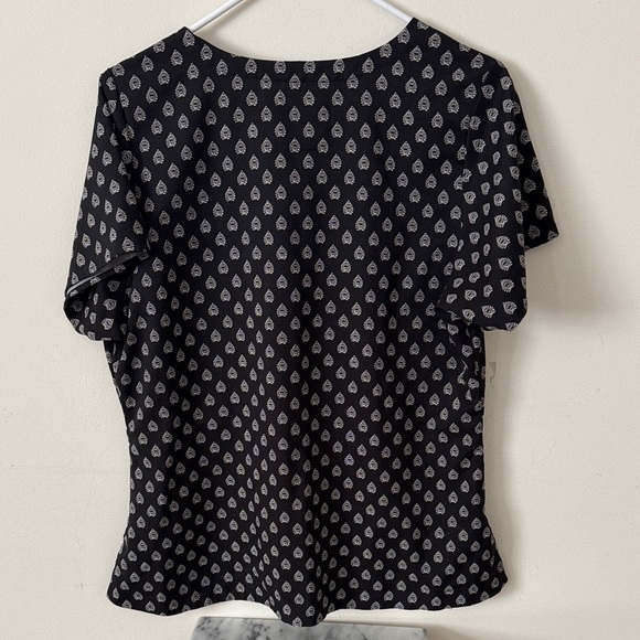 Vera Bradley & other brand Scrub Tops- Lot of 4 - - Picture 5 of 14